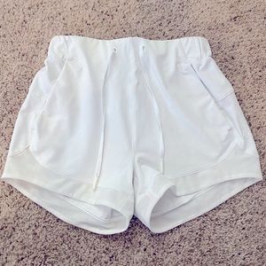 Lululemon shorts 2in